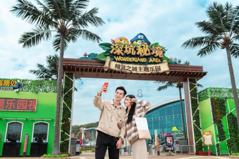 江西乐平:送春联 迎新春